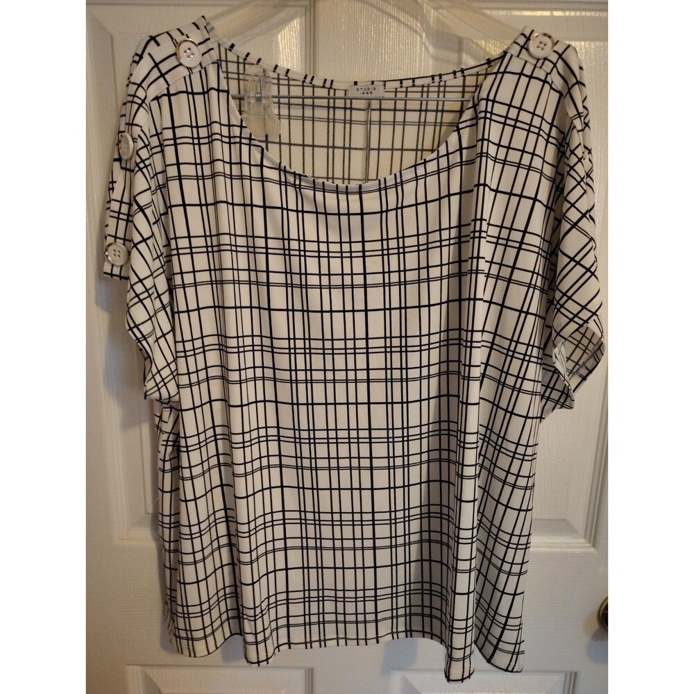Studio 1886 Women’s Black White Plaid Scoop Neck Short Sleeve Pullover Blouse